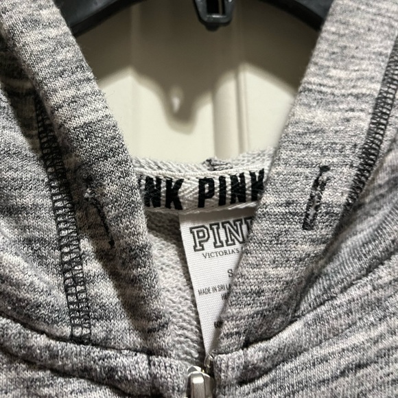 Pink VS sweatshirt with hoodie - Picture 4 of 12